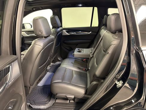 Used 2023 Cadillac XT6 Premium Luxury FWD image 32