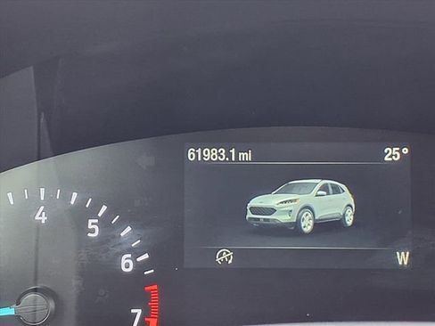 Used 2021 Ford Escape SE image 15