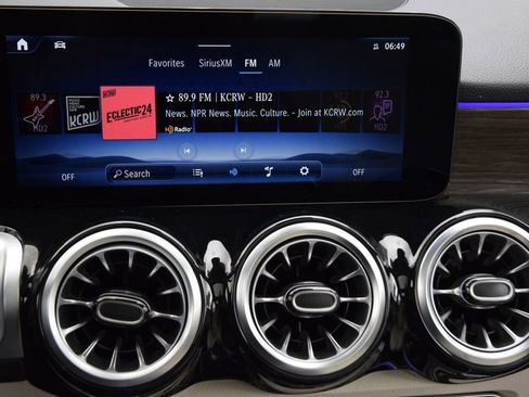 Used 2026 Mercedes-Benz GLB 250 image 27