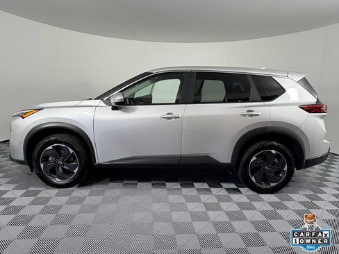 Used 2025 Nissan Rogue SV AWD/4WD image 13
