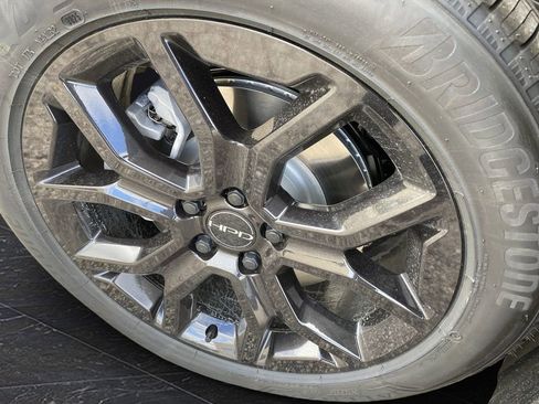 New 2025 Honda Pilot Touring image 38