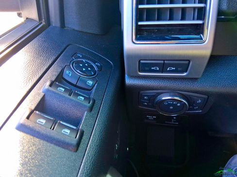 Used 2020 Ford F150 Platinum w/ Equipment Group 701A Luxury AWD/4WD image 23
