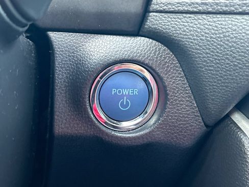 Used 2022 Toyota RAV4 XLE w/ Convenience Package AWD/4WD image 19