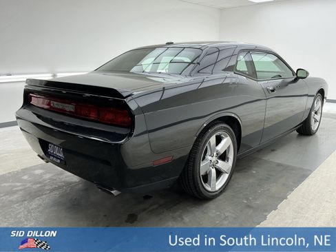 Used 2010 Dodge Challenger R/T image 4