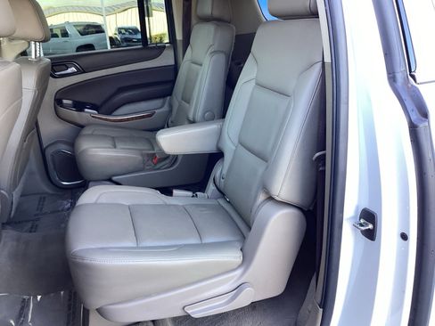 Used 2019 Chevrolet Suburban Premier image 13