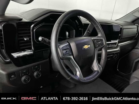 Used 2025 Chevrolet Silverado 1500 LT image 11