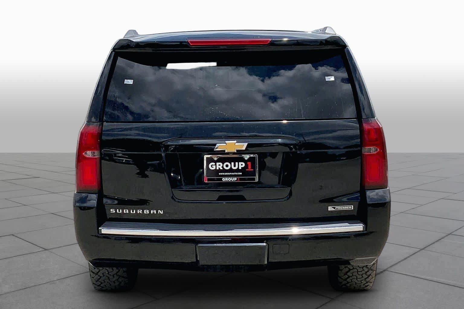 Used 2018 Chevrolet Suburban Premier RWD image 5