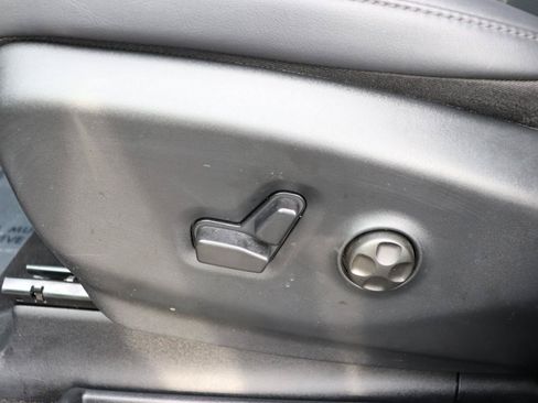 Used 2025 Chrysler Pacifica Select FWD image 47