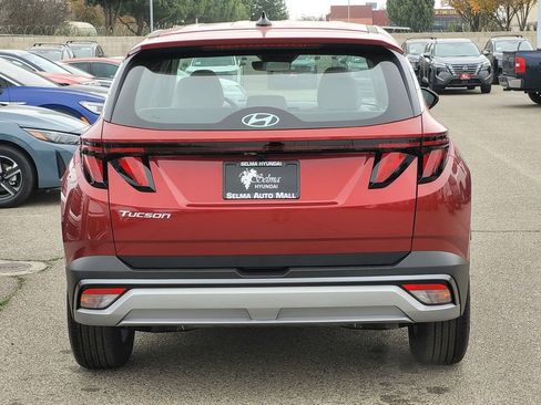 New 2026 Hyundai Tucson SE image 5