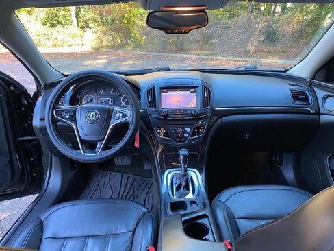 Used 2017 Buick Regal Sport Touring image 33