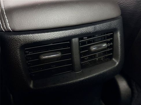 Used 2015 Dodge Challenger SRT Hellcat RWD image 26