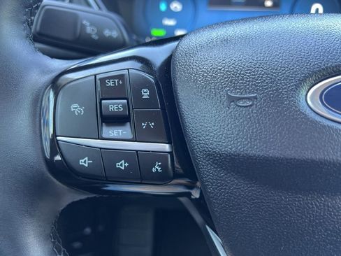 Used 2025 Ford Escape Platinum w/ Class II Trailer Tow Package image 29