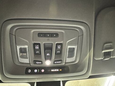 Used 2023 GMC Sierra 2500 Denali w/ Denali Black Diamond Edition image 20