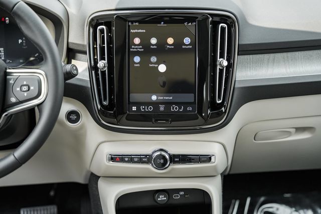 New 2026 Volvo XC40 B5 Ultra w/ Protection Package Premier AWD/4WD image 22