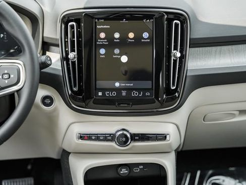 New 2026 Volvo XC40 B5 Ultra w/ Protection Package Premier AWD/4WD image 22