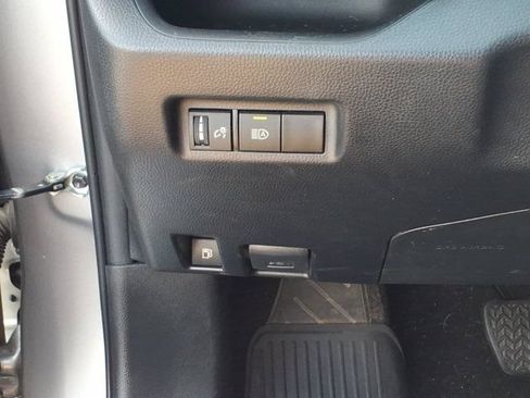 Used 2024 Toyota RAV4 LE AWD/4WD image 22