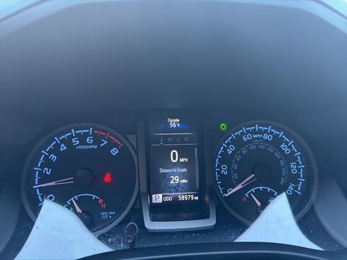 Used 2021 Toyota Tacoma TRD Off-Road image 30