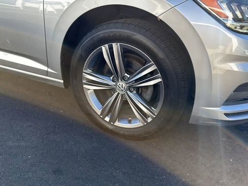 Used 2019 Volkswagen Jetta R-Line w/ R-Line Cold Weather Package image 10