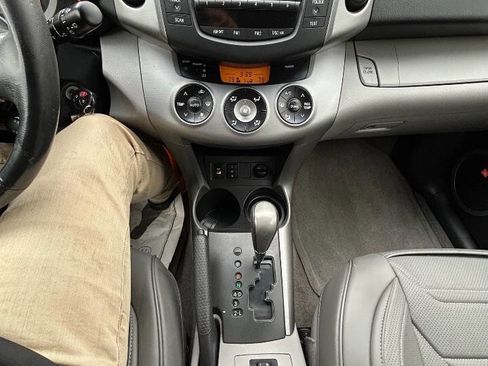 Used 2008 Toyota RAV4 Limited image 16