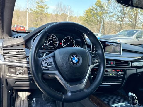 Used 2018 BMW X5 xDrive40e image 11