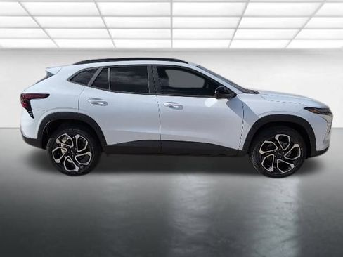 New 2026 Chevrolet Trax RS w/ Driver Confidence Package image 29