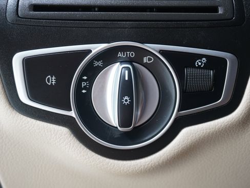 Used 2021 Mercedes-Benz GLC 300 image 20