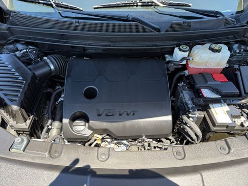 Used 2020 Chevrolet Traverse LT FWD image 20