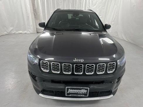 Used 2024 Jeep Compass Limited image 8
