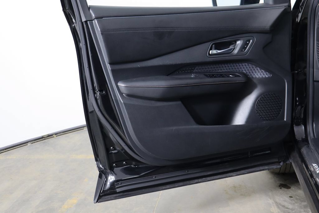 Used 2024 Nissan Ariya AWD image 19