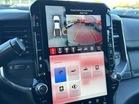 Used 2025 RAM 3500 Laramie image 32