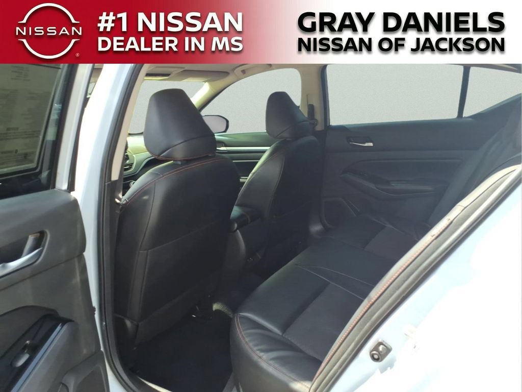 Used 2024 Nissan Altima 2.5 SR FWD image 27