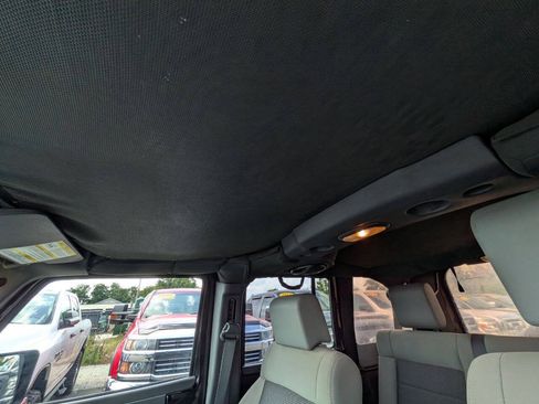 Used 2009 Jeep Wrangler Unlimited X AWD/4WD image 15