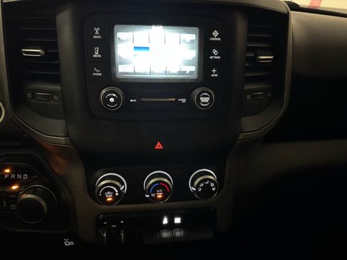 Used 2019 RAM 1500 Tradesman AWD/4WD image 24