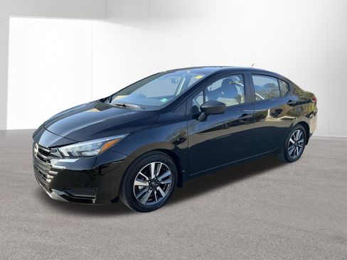 Used 2025 Nissan Versa S w/ S Plus Package FWD image 11