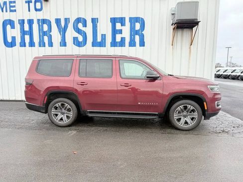 Used 2024 Jeep Wagoneer 2WD w/ Premium Group I image 8