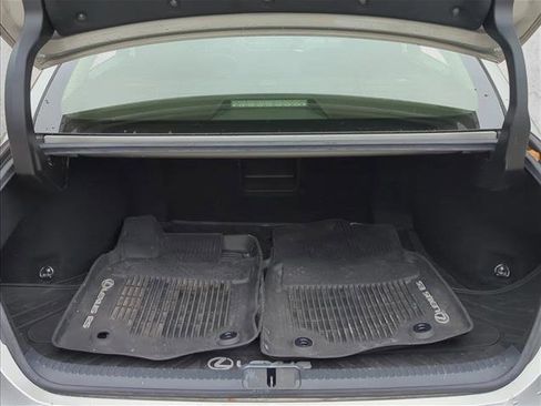 Used 2019 Lexus ES 300h w/ Accessory Package 2 FWD image 24