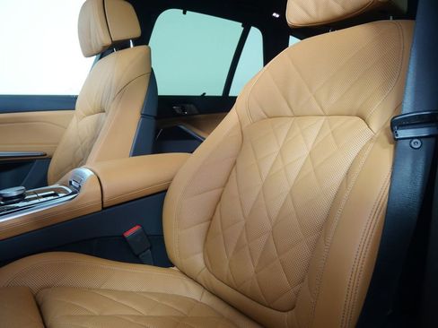 Used 2026 BMW X5 sDrive40i w/ M Sport Package RWD image 10