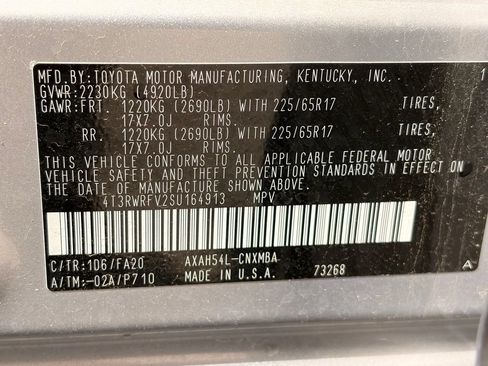 Used 2025 Toyota RAV4 XLE AWD/4WD image 34