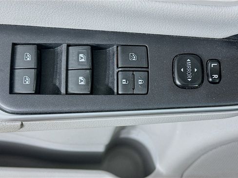 Used 2015 Toyota Camry LE image 15