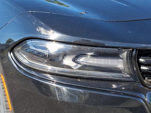Used 2019 Dodge Charger SXT AWD/4WD image 9