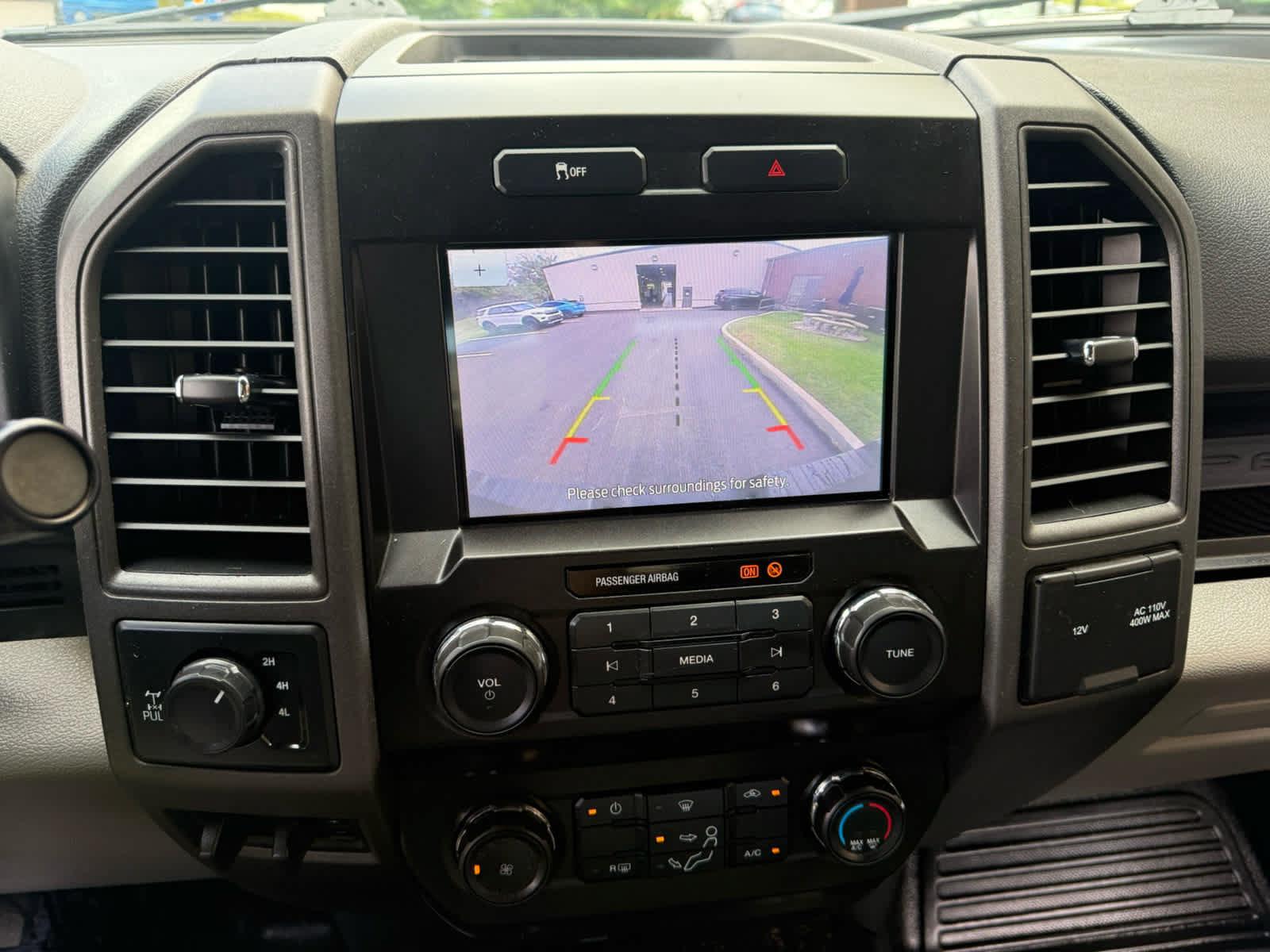 Used 2022 Ford F250 XL w/ STX Appearance Package AWD/4WD image 16