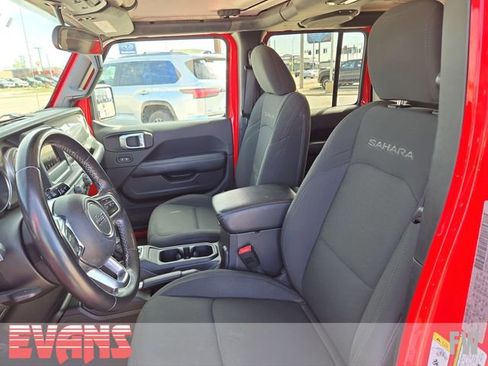 Used 2019 Jeep Wrangler Unlimited Sahara AWD/4WD image 20