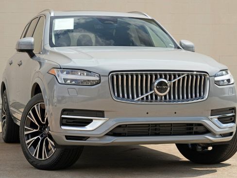 Used 2025 Volvo XC90 T8 Plus w/ Protection Package Premier AWD/4WD image 4