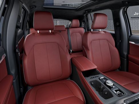 New 2025 Jeep Wagoneer S Launch Edition image 17