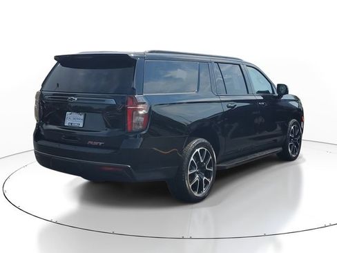 Certified 2022 Chevrolet Suburban RST w/ Luxury Package AWD/4WD image 4