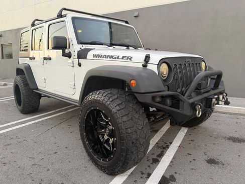 Used 2016 Jeep Wrangler Unlimited Sport image 9