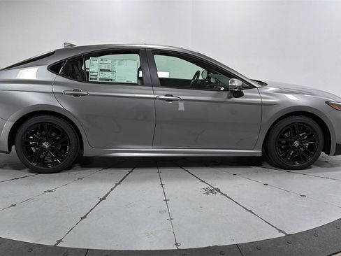 New 2026 Toyota Camry SE image 6