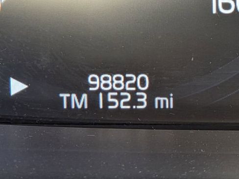 Used 2017 Volvo V90 T6 Cross Country image 30