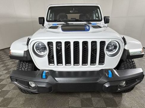 Used 2023 Jeep Wrangler Unlimited Rubicon 4xe w/ Cold Weather Group AWD/4WD image 7