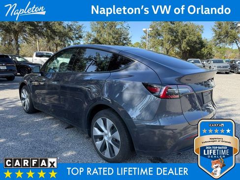 Used 2022 Tesla Model Y Long Range image 16